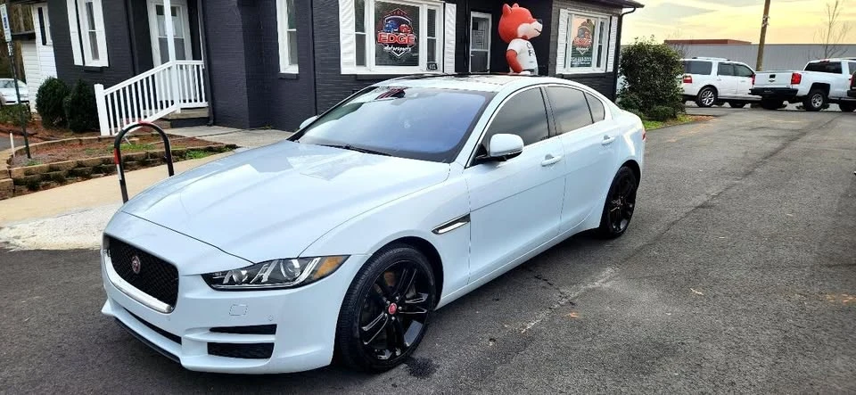 2017 Jaguar XE - Image 3 of 20