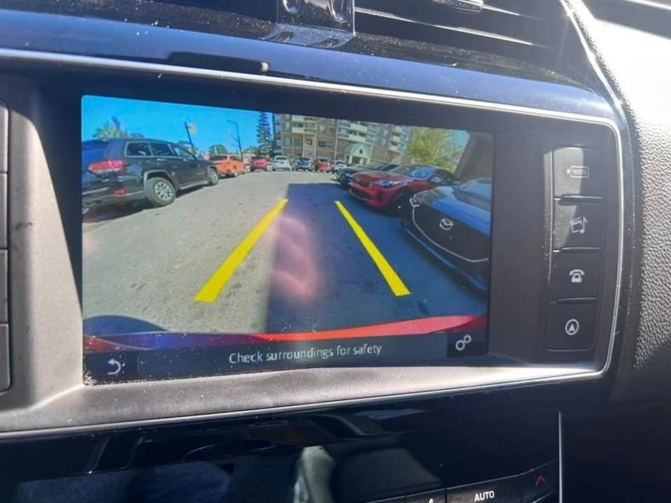2017 Jaguar XE - Image 14 of 14