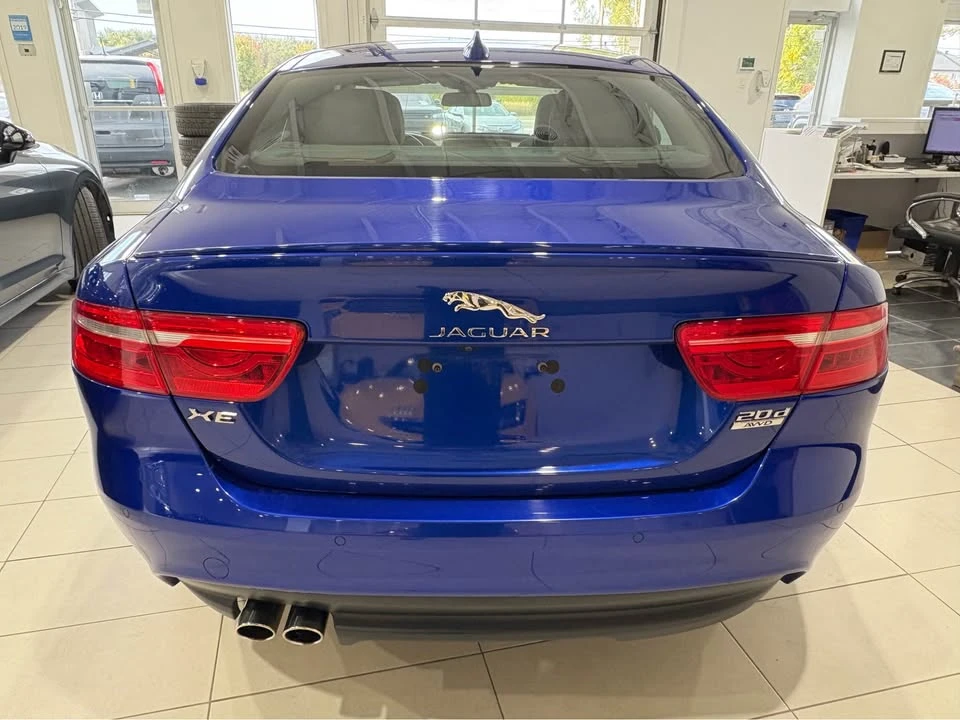2017 Jaguar XE - Image 3 of 20