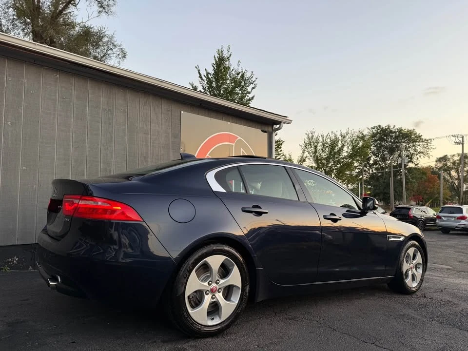 2017 Jaguar XE - Image 2 of 20