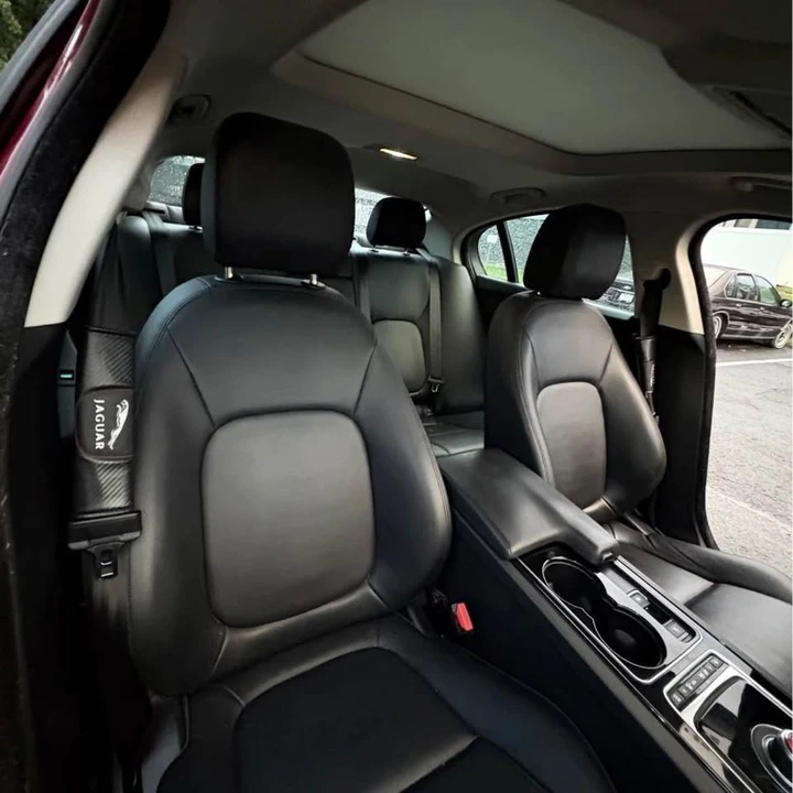 2017 Jaguar XE - Image 6 of 9