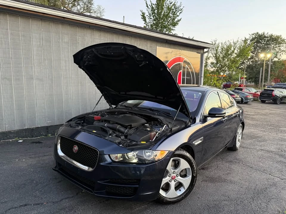 2017 Jaguar XE - Image 19 of 20