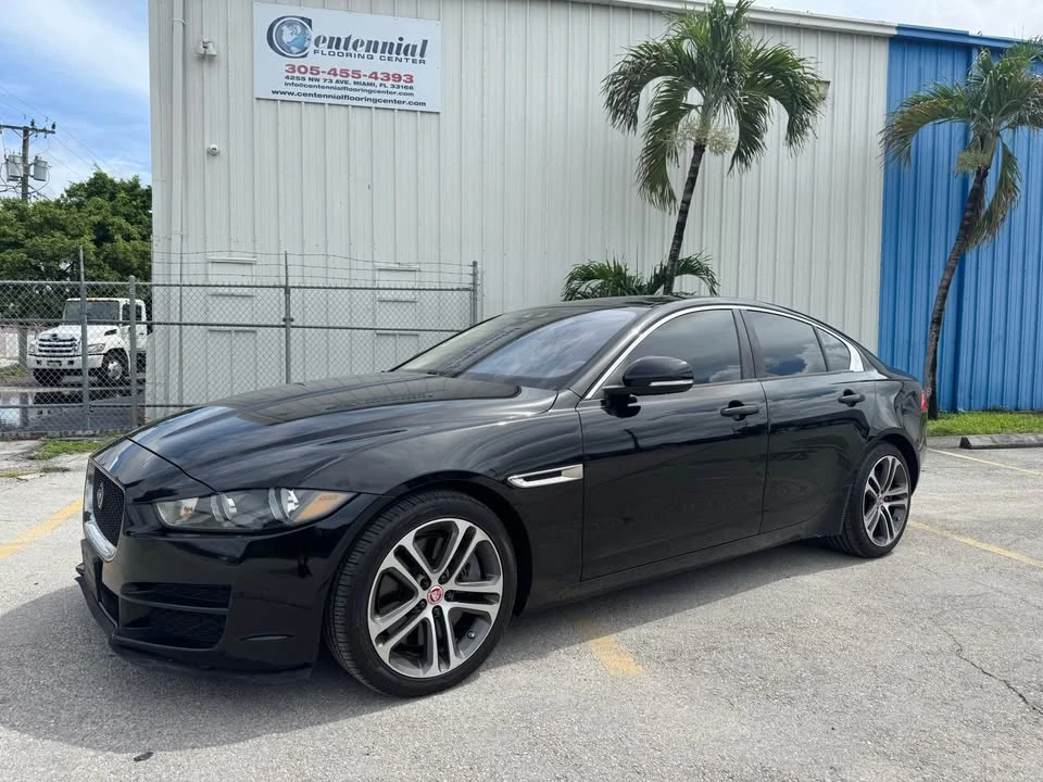 2017 Jaguar XE - Image 3 of 14