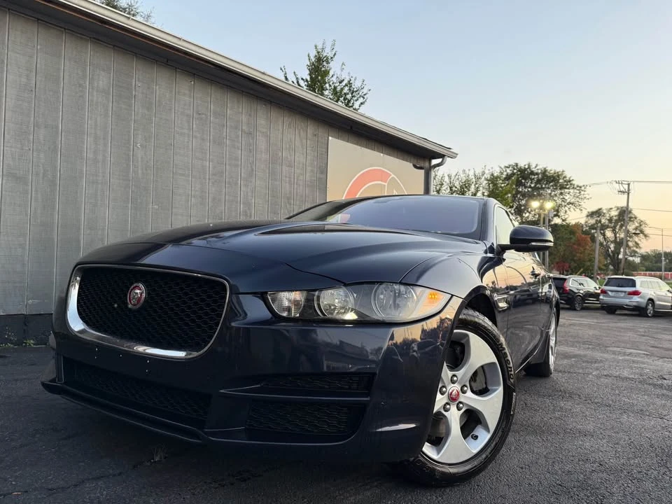 2017 Jaguar XE - Image 6 of 20