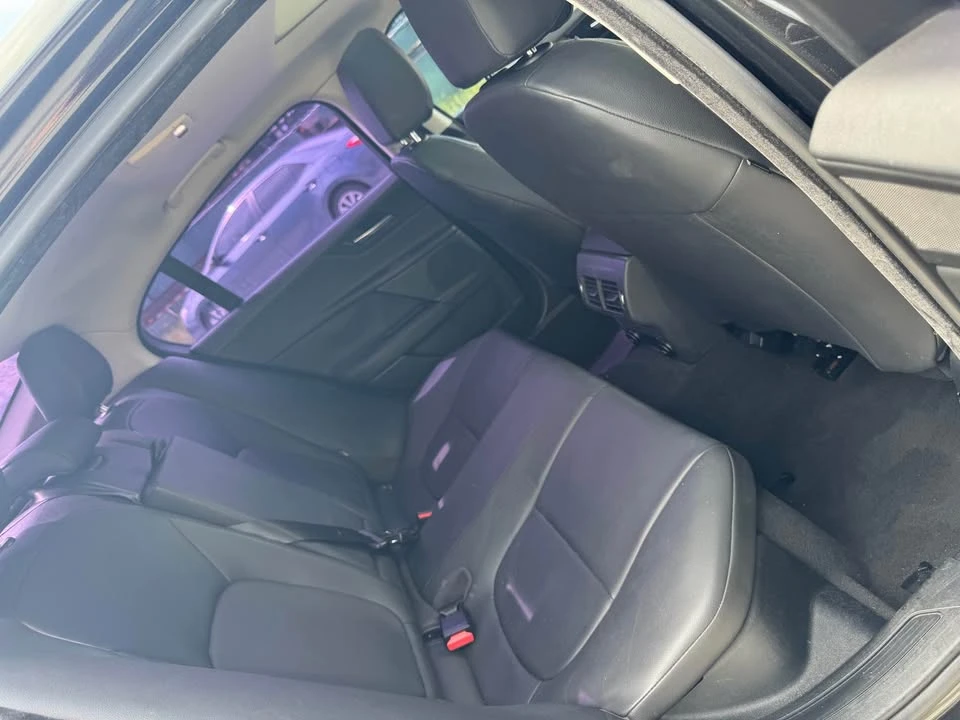 2017 Jaguar XE - Image 8 of 14