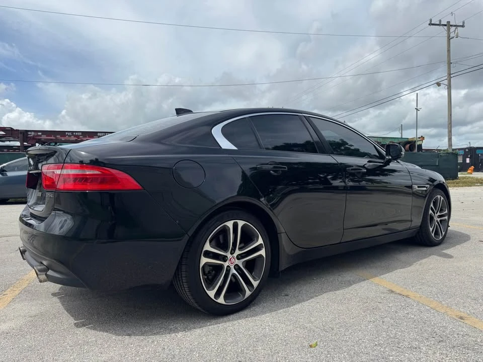 2017 Jaguar XE - Image 4 of 14