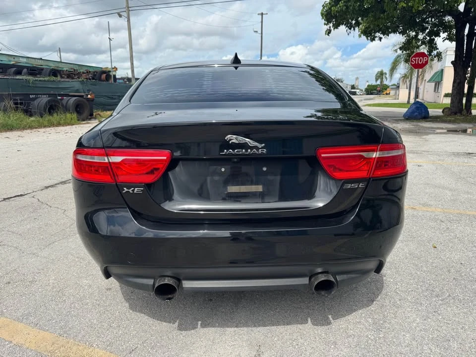 2017 Jaguar XE - Image 12 of 14