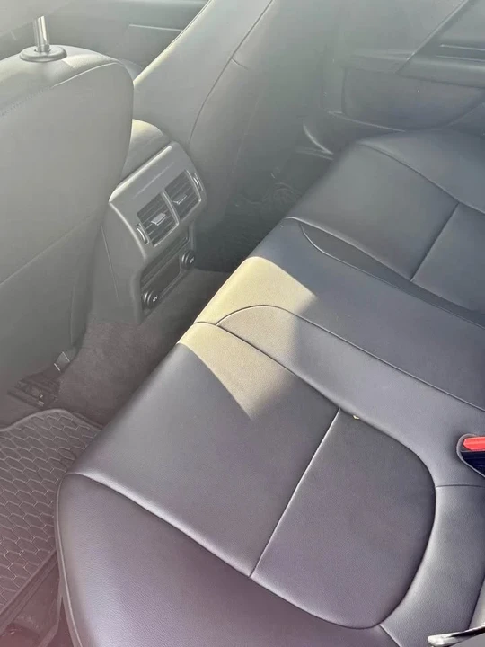 2017 Jaguar XE - Image 11 of 13