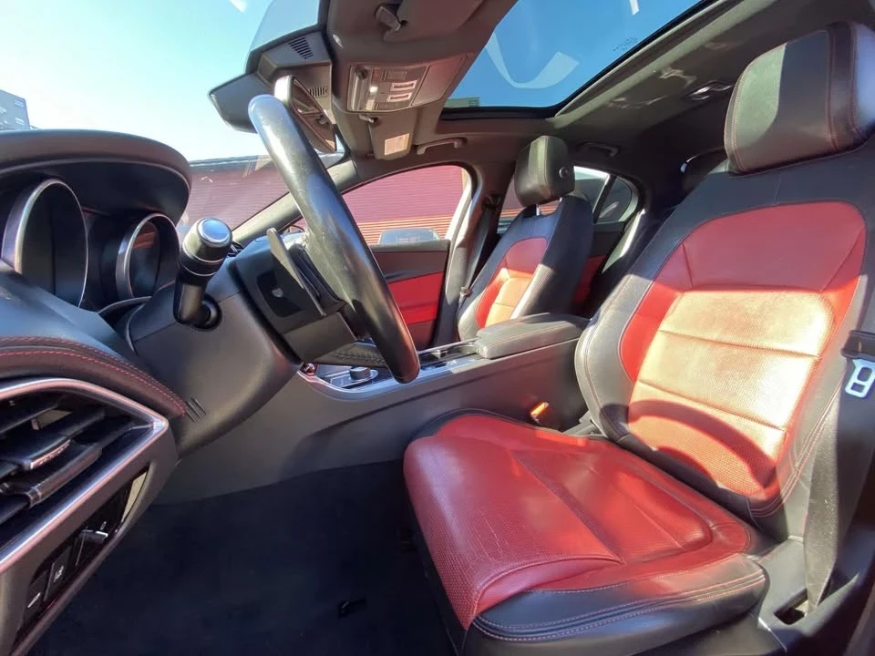 2017 Jaguar XE - Image 6 of 20