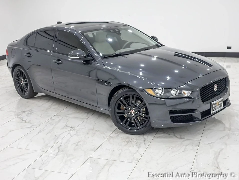 2017 Jaguar XE - Image 12 of 20