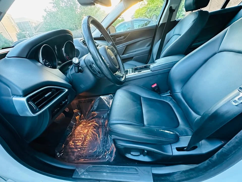 2017 Jaguar XE - Image 16 of 20