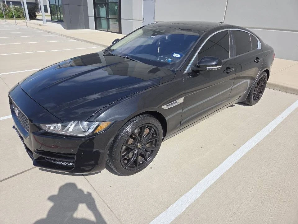 2017 Jaguar XE - Image 2 of 12