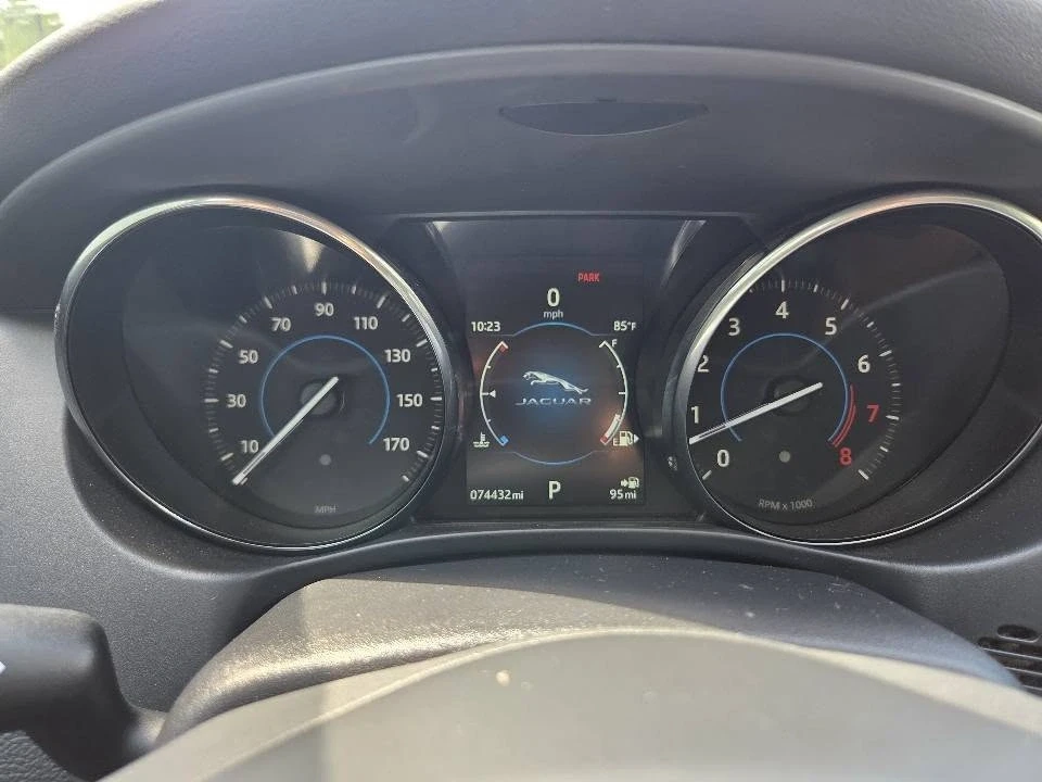 2017 Jaguar XE - Image 12 of 12