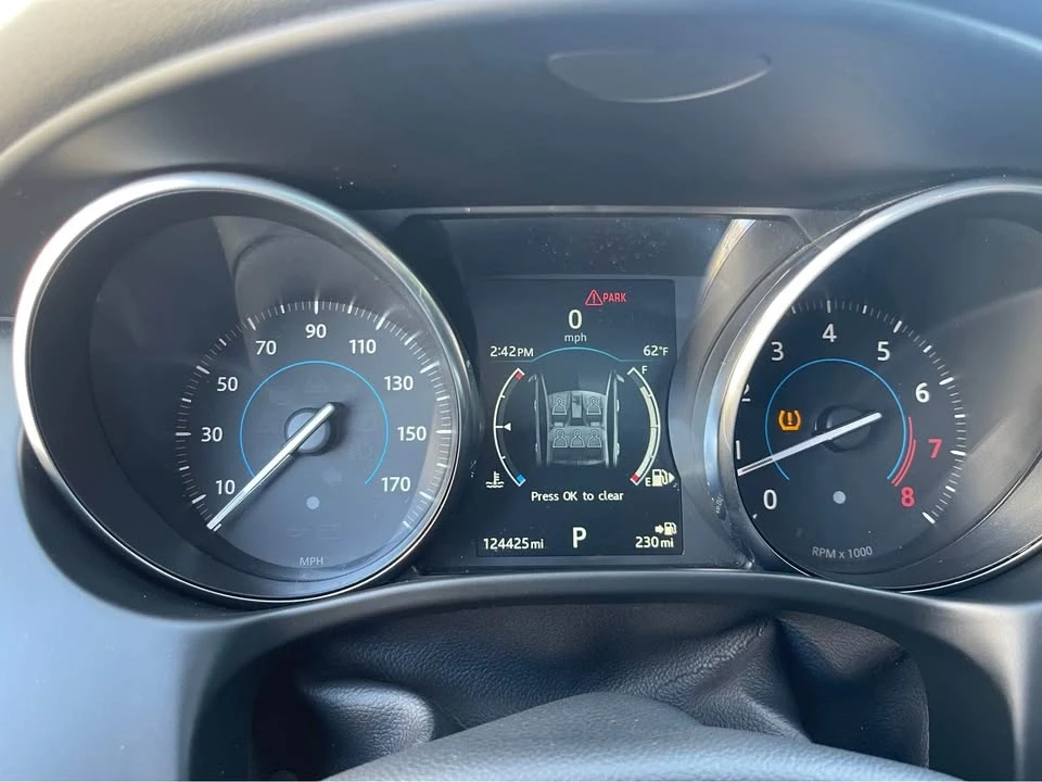2017 Jaguar XE - Image 12 of 12