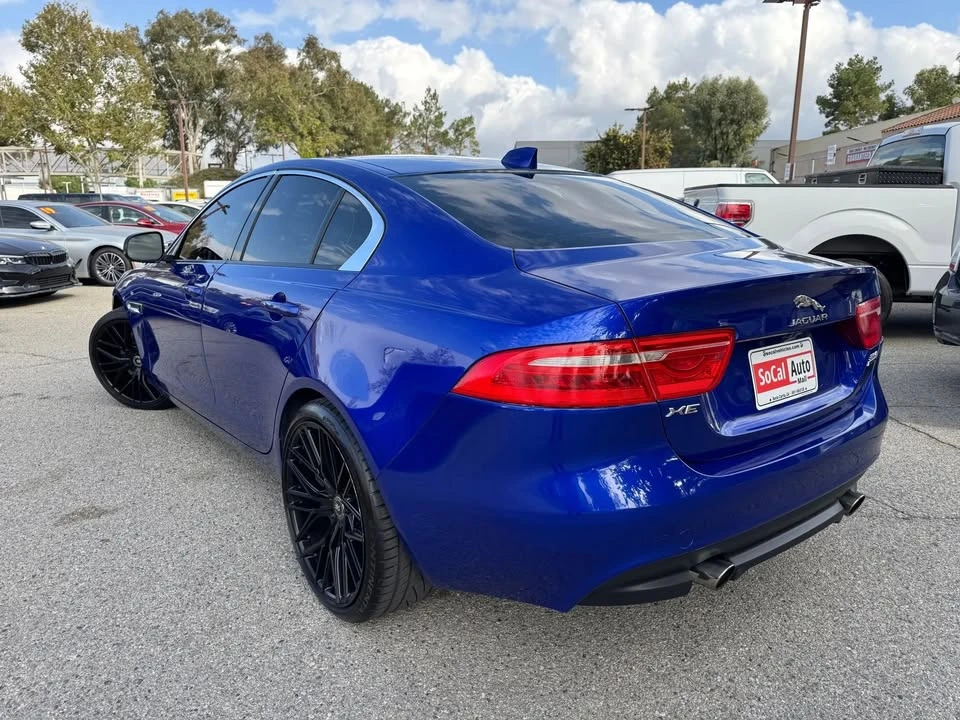 2017 Jaguar XE - Image 7 of 20