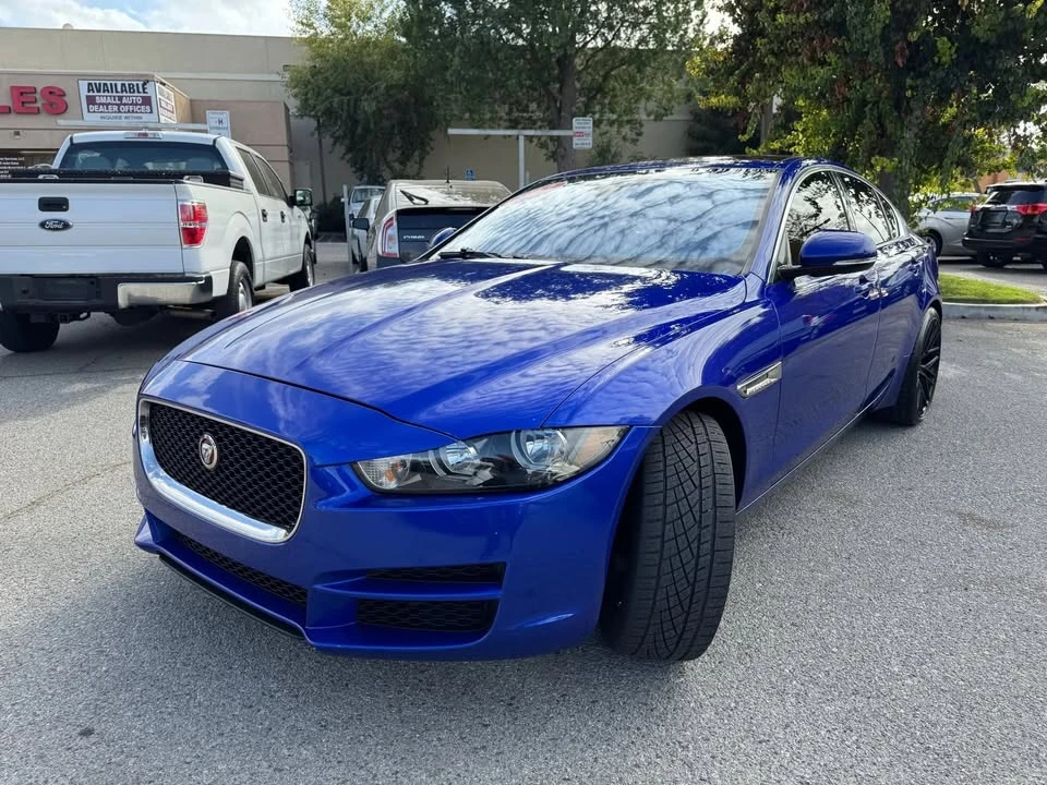 2017 Jaguar XE - Image 3 of 20