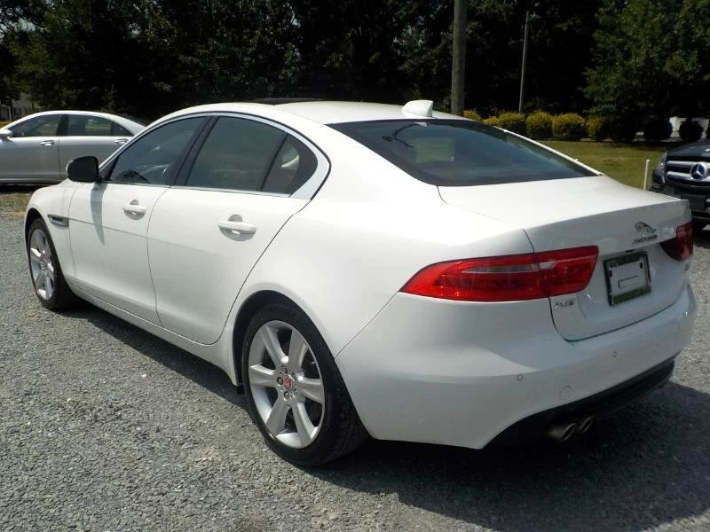 2017 Jaguar XE - Image 2 of 15