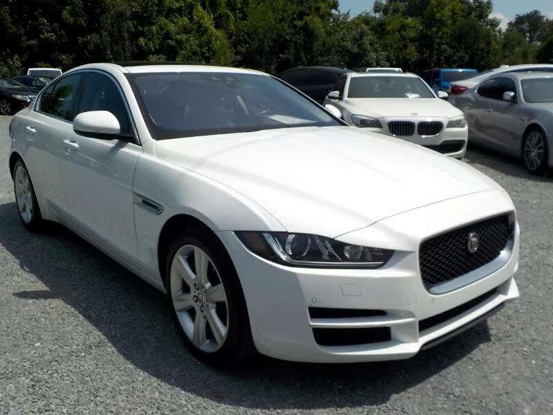 2017 Jaguar XE - Image 4 of 15