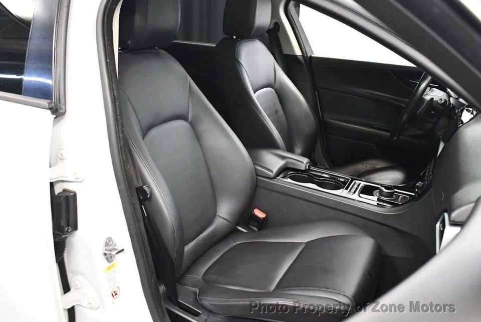 2017 Jaguar XE - Image 12 of 19