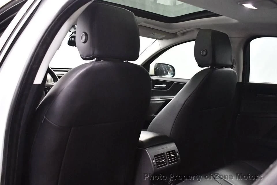 2017 Jaguar XE - Image 18 of 19