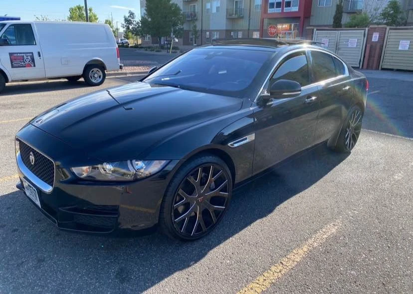 2017 Jaguar XE - Image 3 of 10