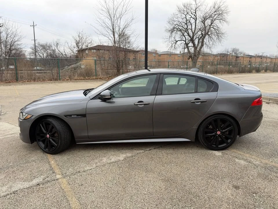 2017 Jaguar XE - Image 2 of 20