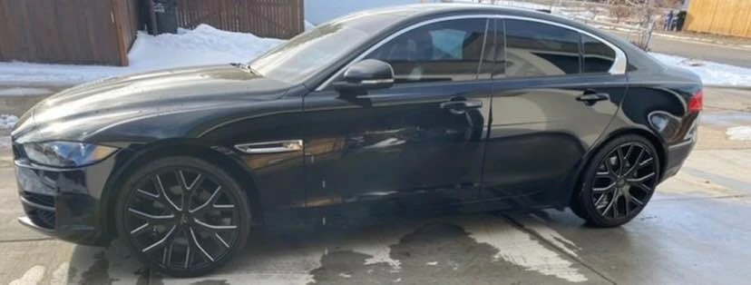 2017 Jaguar XE - Image 7 of 10