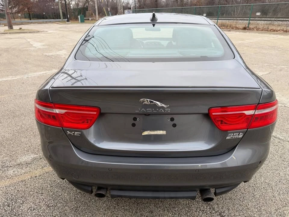 2017 Jaguar XE - Image 7 of 20
