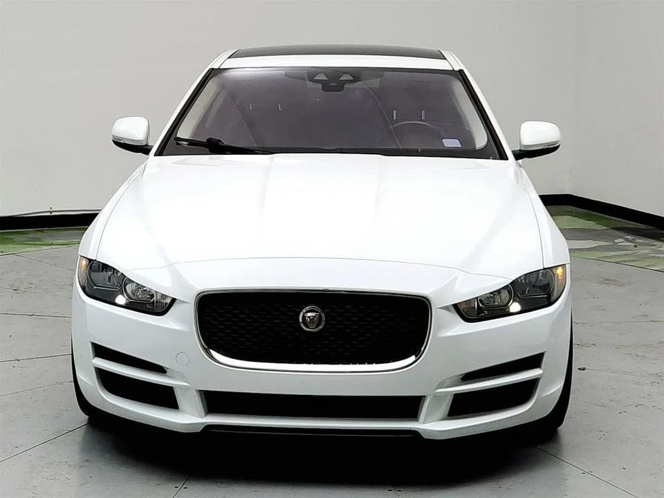 2017 Jaguar XE - Image 2 of 19