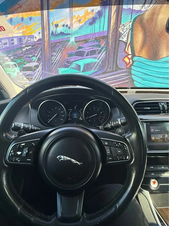 2017 Jaguar XE - Image 7 of 11
