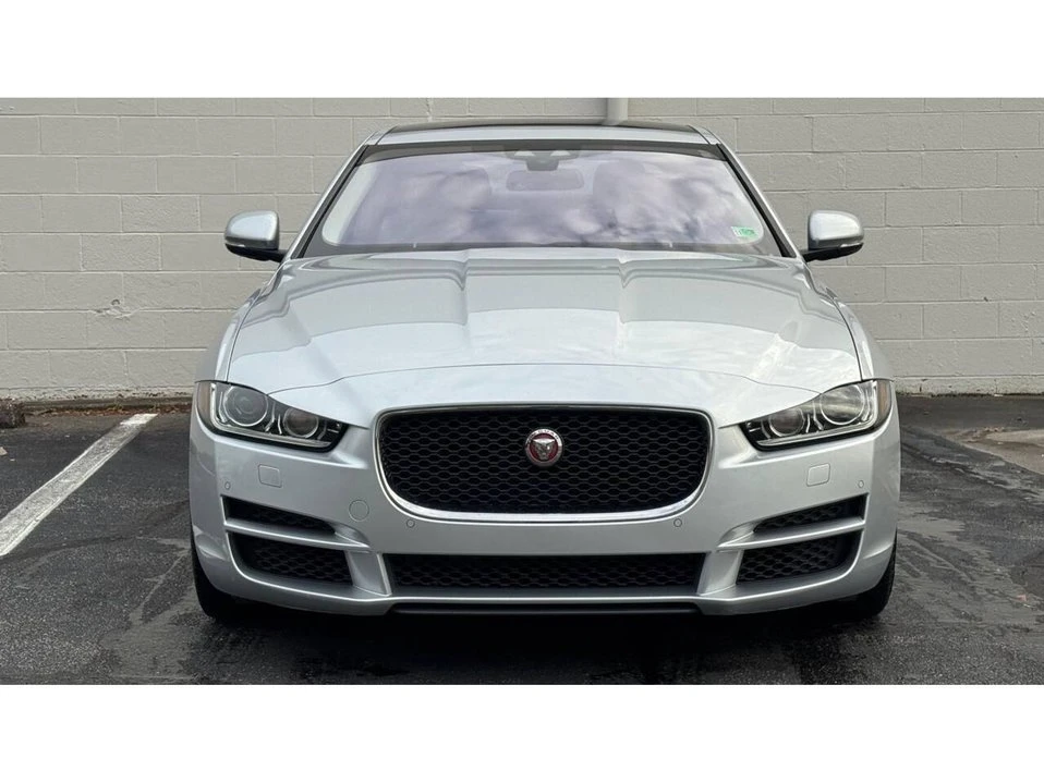 2017 Jaguar XE - Image 3 of 20