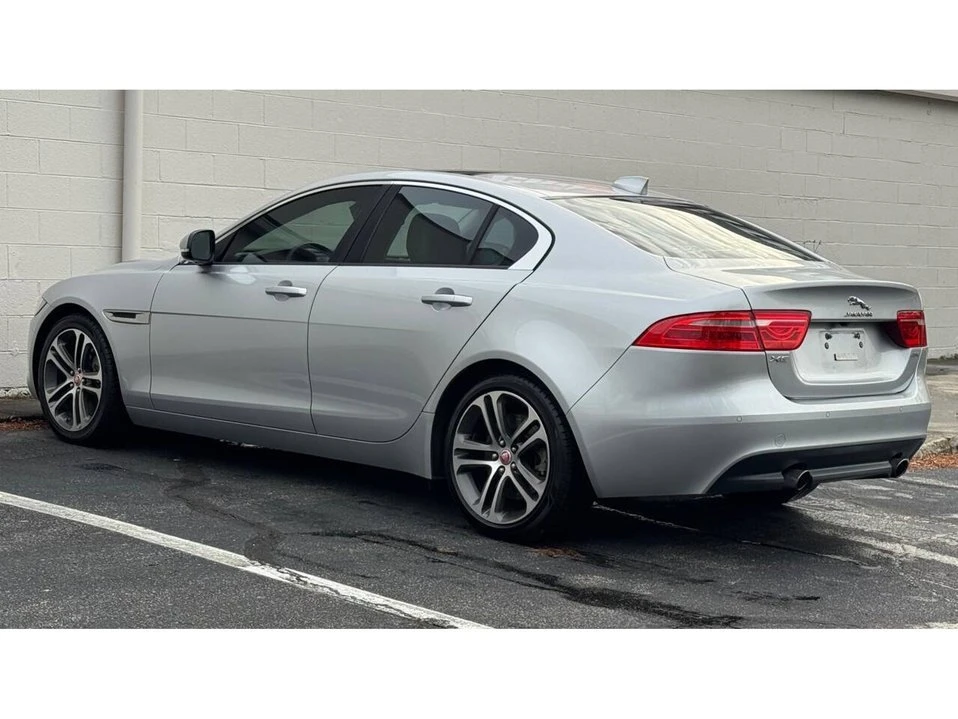 2017 Jaguar XE - Image 2 of 20