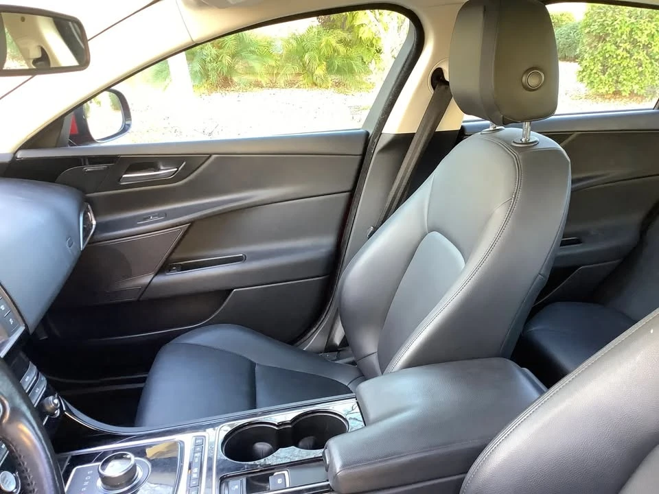 2017 Jaguar XE - Image 14 of 20