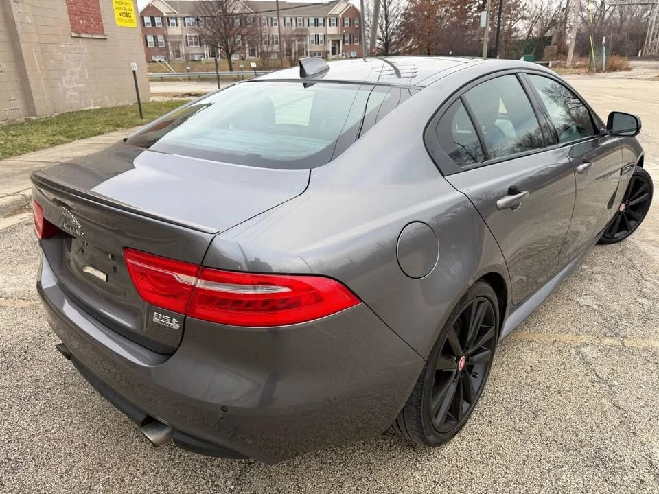 2017 Jaguar XE - Image 6 of 19
