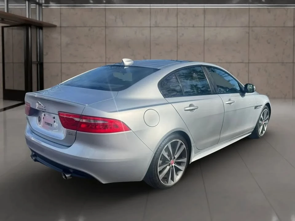 2017 Jaguar XE - Image 6 of 20