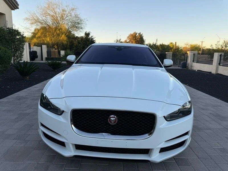 2017 Jaguar XE - Image 5 of 20