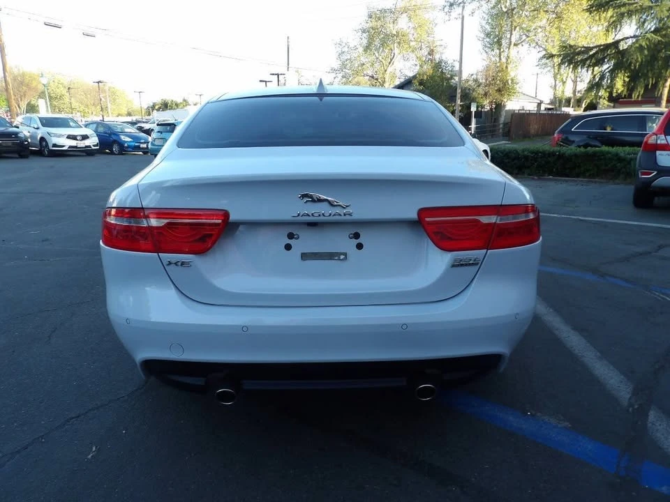 2017 Jaguar XE - Image 12 of 16