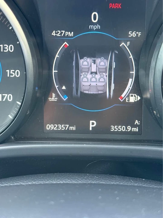 2017 Jaguar XE - Image 11 of 11