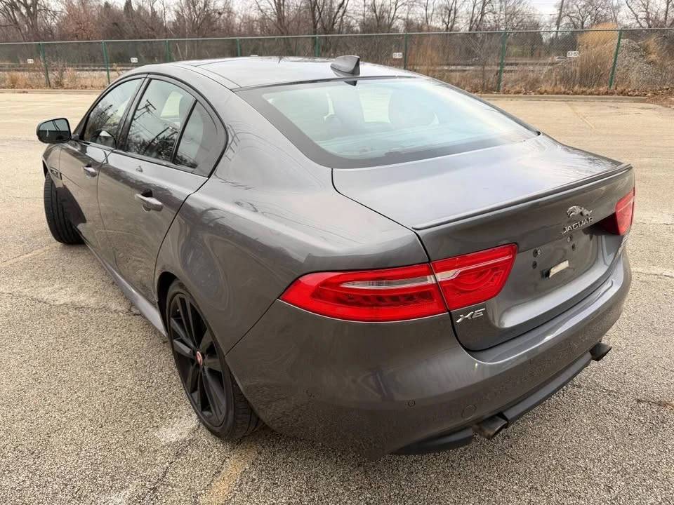 2017 Jaguar XE - Image 5 of 19