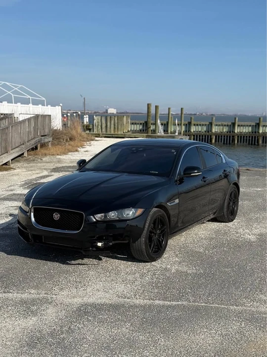 2017 Jaguar XE - Image 2 of 11