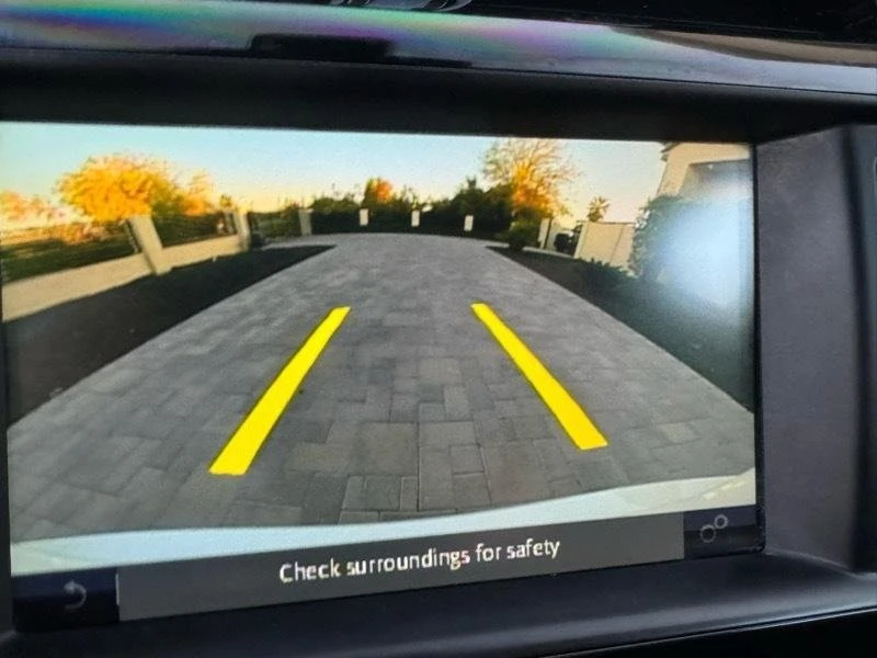 2017 Jaguar XE - Image 16 of 20