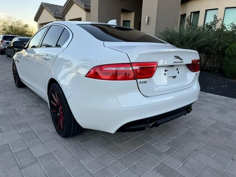 2017 Jaguar XE - Image 3 of 20