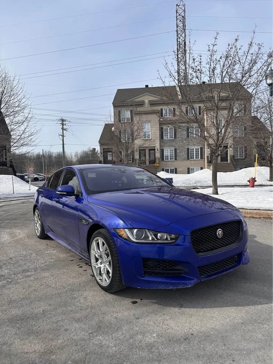 2017 Jaguar XE - Image 4 of 18