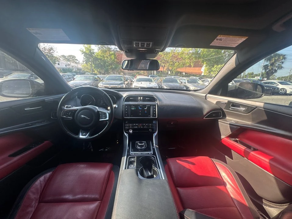 2017 Jaguar XE - Image 21 of 21