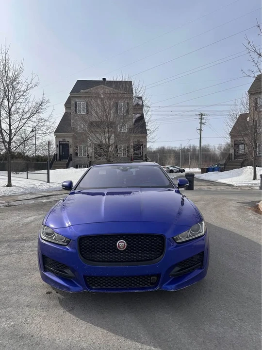 2017 Jaguar XE - Image 5 of 18