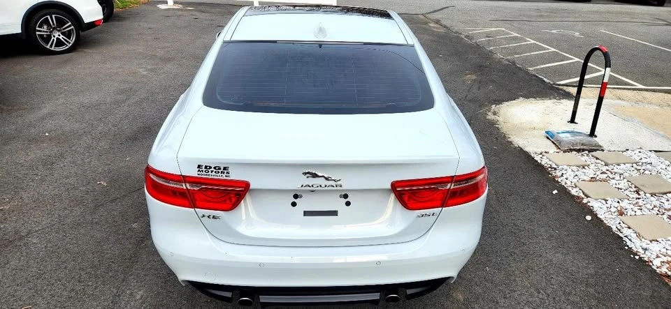 2017 Jaguar XE - Image 6 of 20