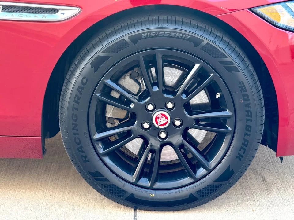 2017 Jaguar XE - Image 12 of 20