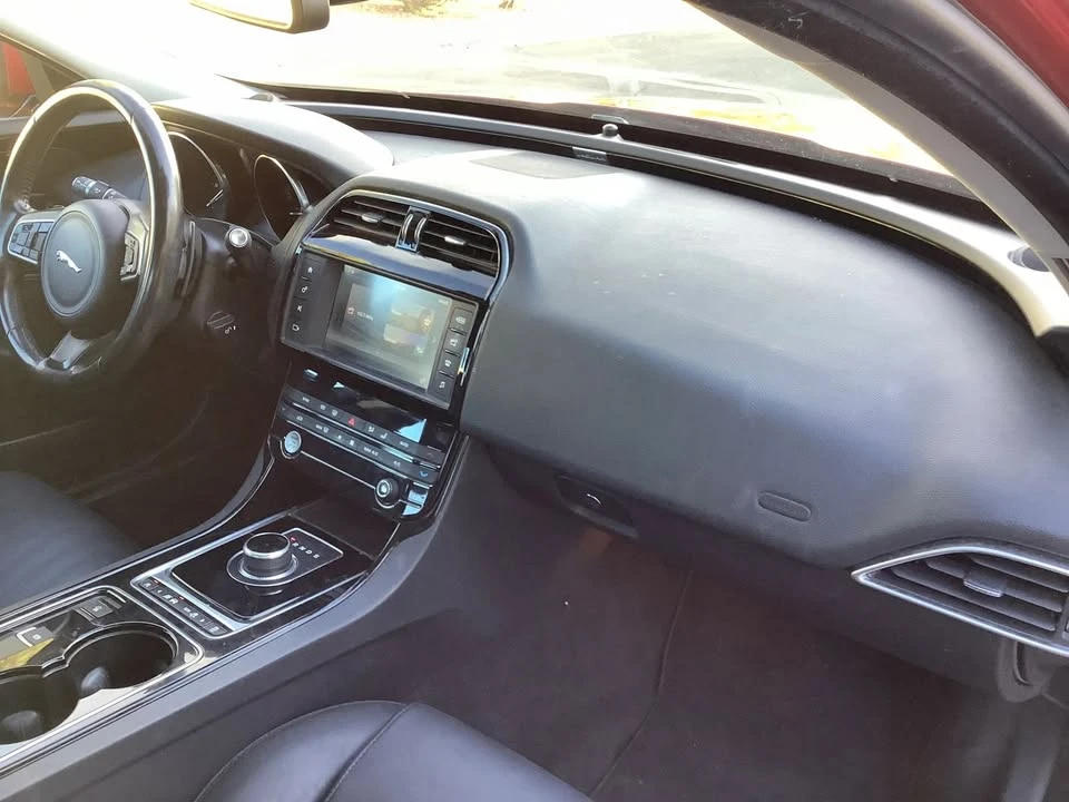 2017 Jaguar XE - Image 16 of 20