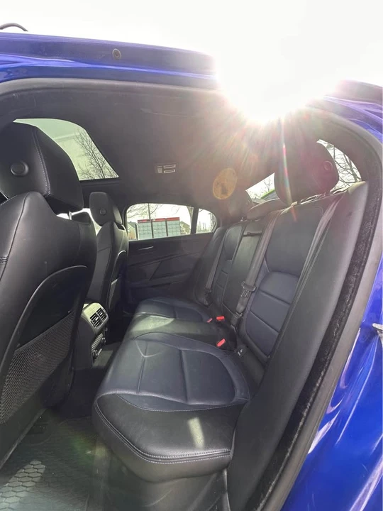 2017 Jaguar XE - Image 15 of 18