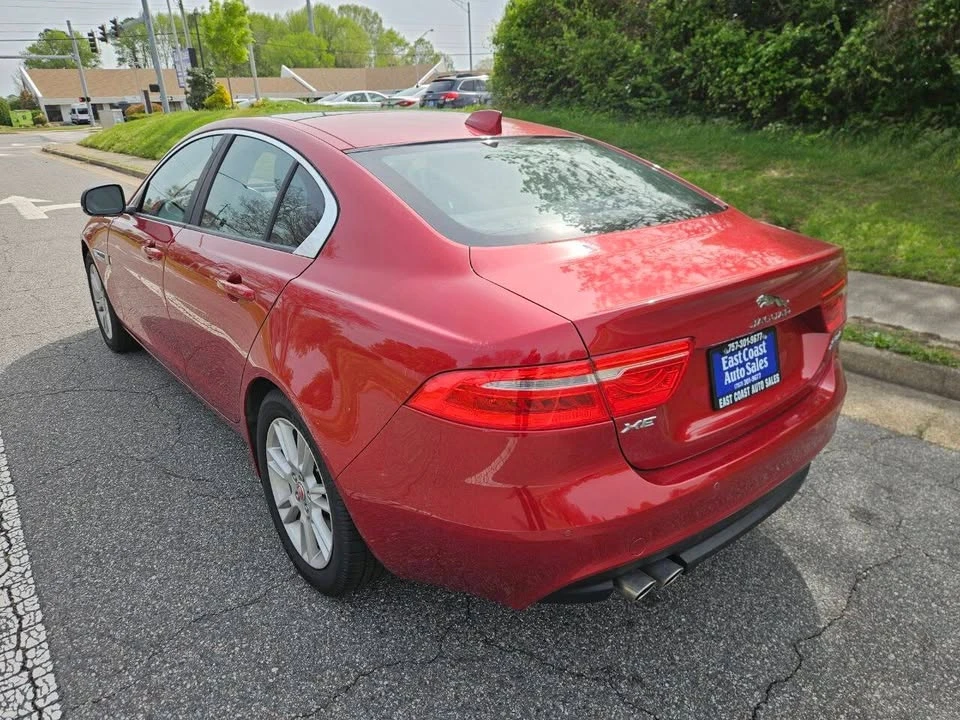 2017 Jaguar XE - Image 4 of 20